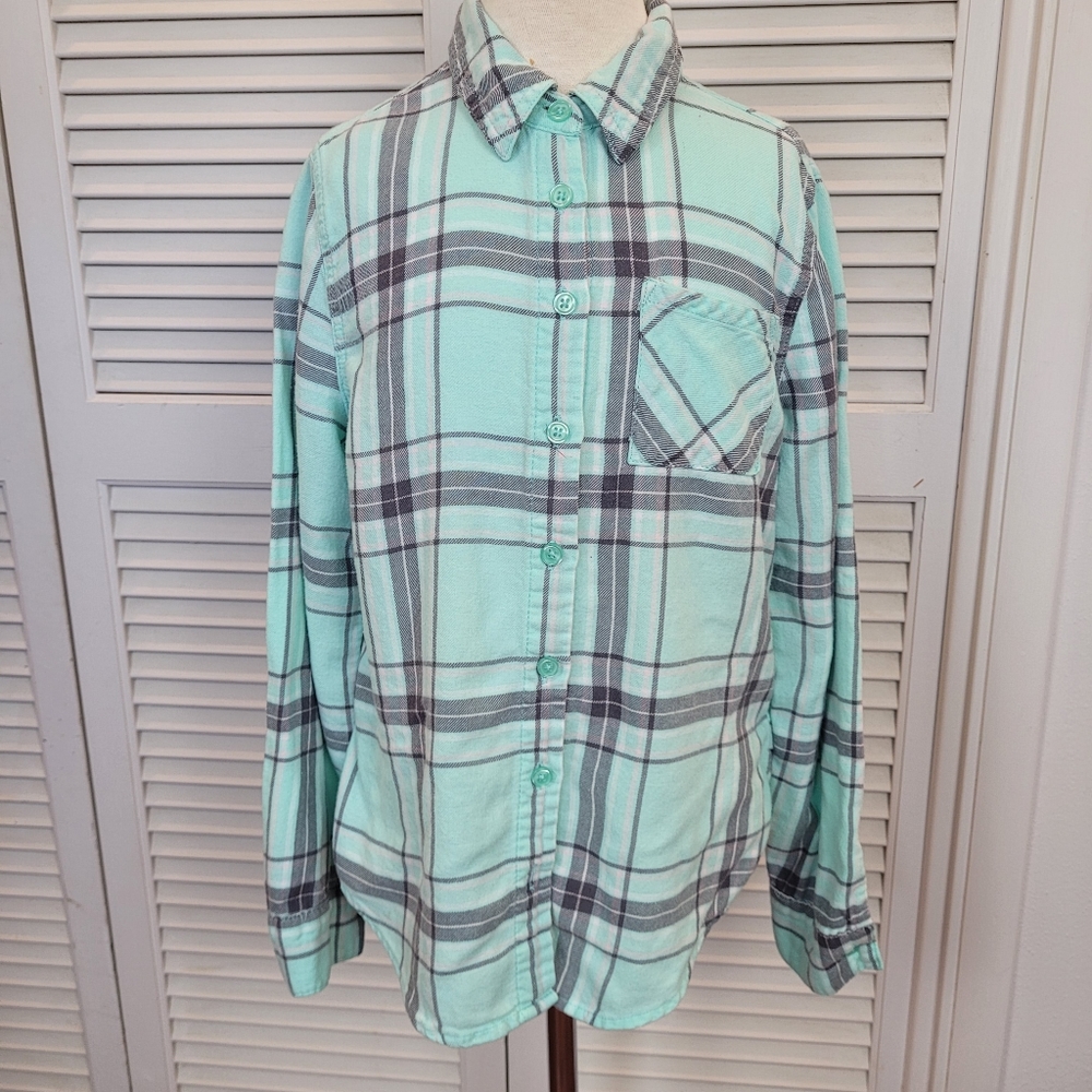 Girls size 10 turquoise and grey flannel shirt.